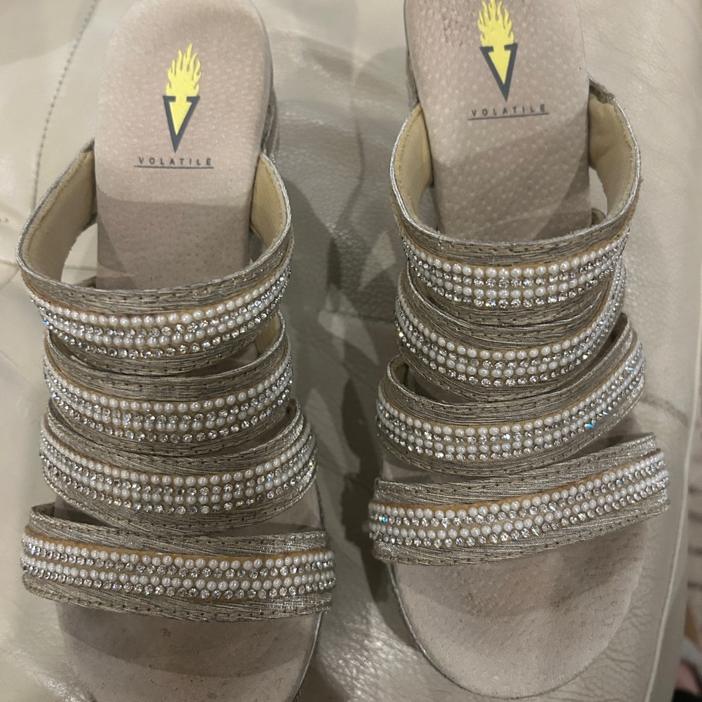 Volatile Women's Sparkling Tan Wedge Sandals
